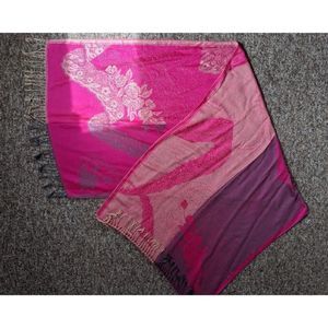 BNWOT Floral Print Pashmina